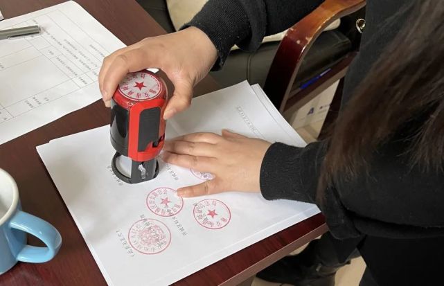 《关于落实〈中华人民共和国家庭教育促进法〉进一步做好未成年人家庭教育指导工作的意见》