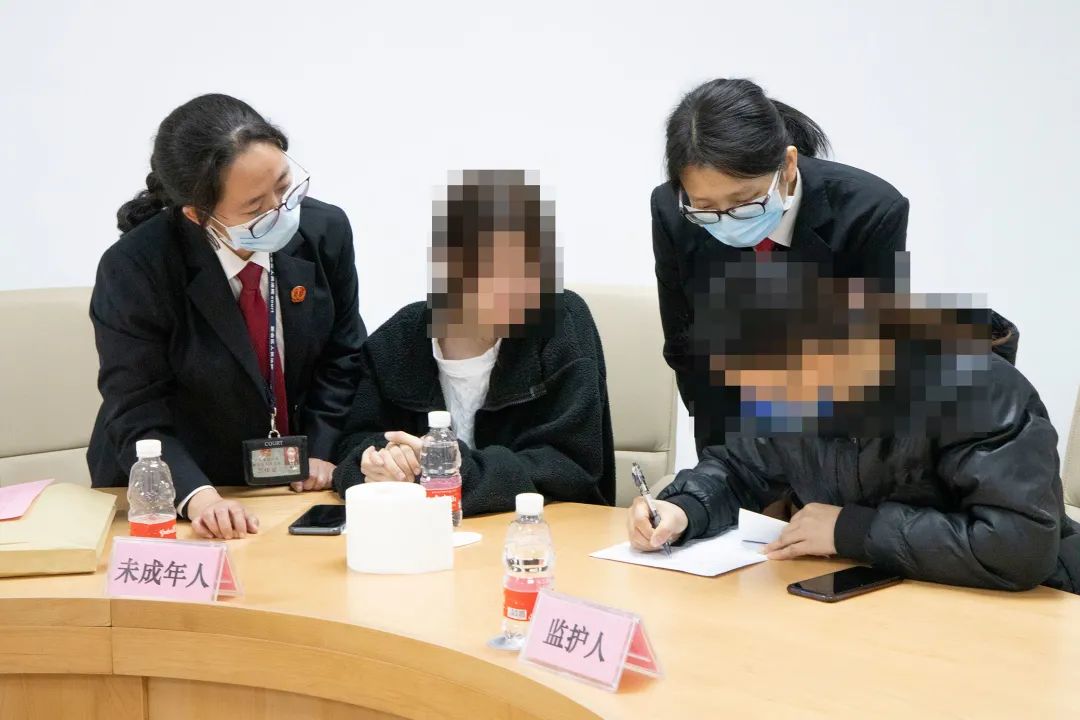 监护人签收《家庭教育令》