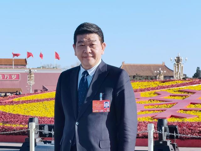 全国人大代表、民进中央教育委员会主任、北京师范大学中国教育政策研究院执行院长张志勇